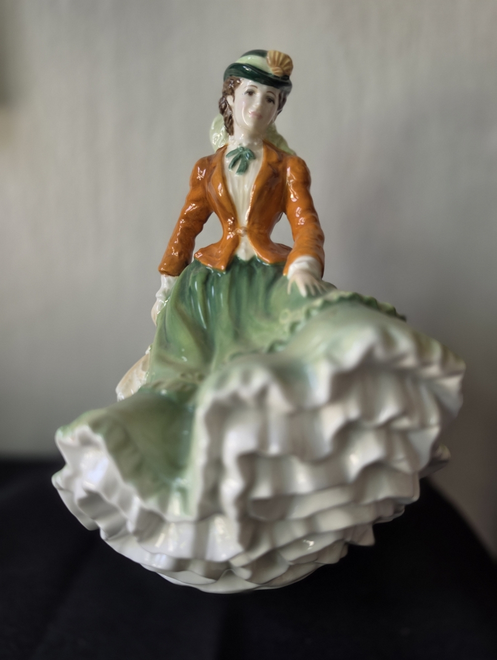 Royal Doulton Figurine Nicole HN 4112 1998 Collector's Club